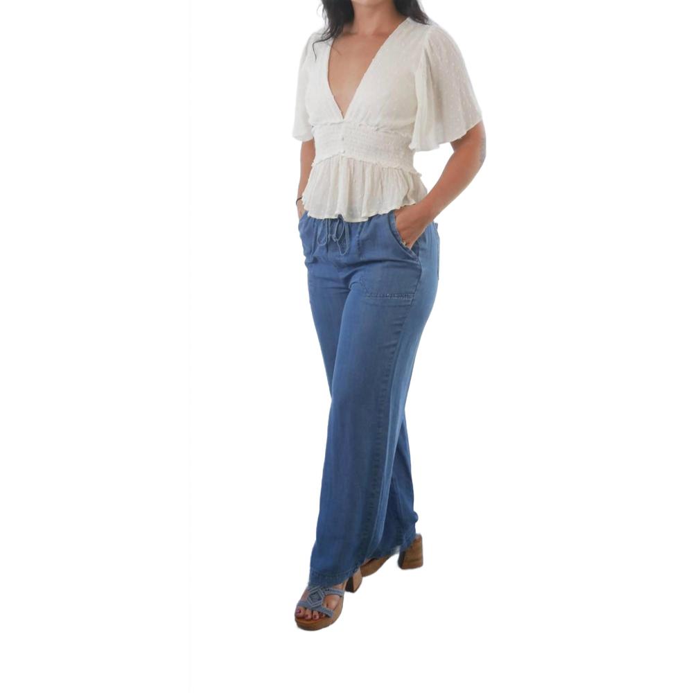 NEW TROVE denim wash trousers in blue